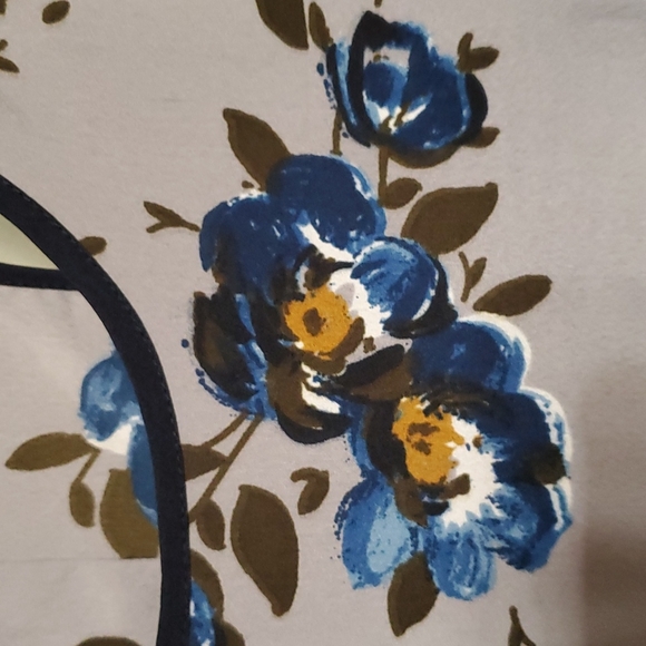 Ladies top - Picture 6 of 6